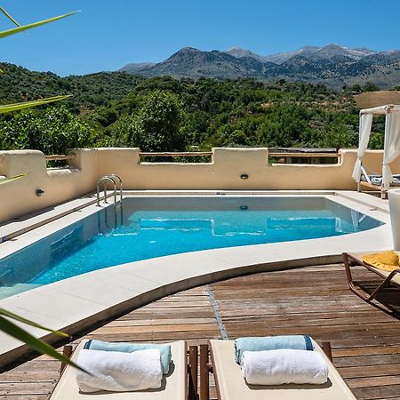 Verekinthos Villas - Pool, Hot Tub, Bbq, Kids Playground, Stunning Mountain Views Yerolakkos Bagian luar foto