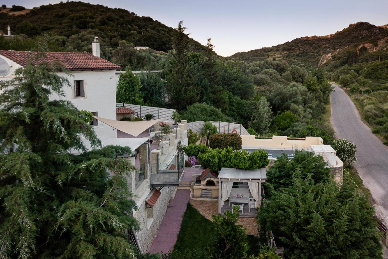 Verekinthos Villas - Pool, Hot Tub, Bbq, Kids Playground, Stunning Mountain Views Yerolakkos Bagian luar foto