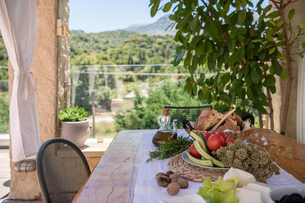 Verekinthos Villas - Pool, Hot Tub, Bbq, Kids Playground, Stunning Mountain Views Yerolakkos Bagian luar foto