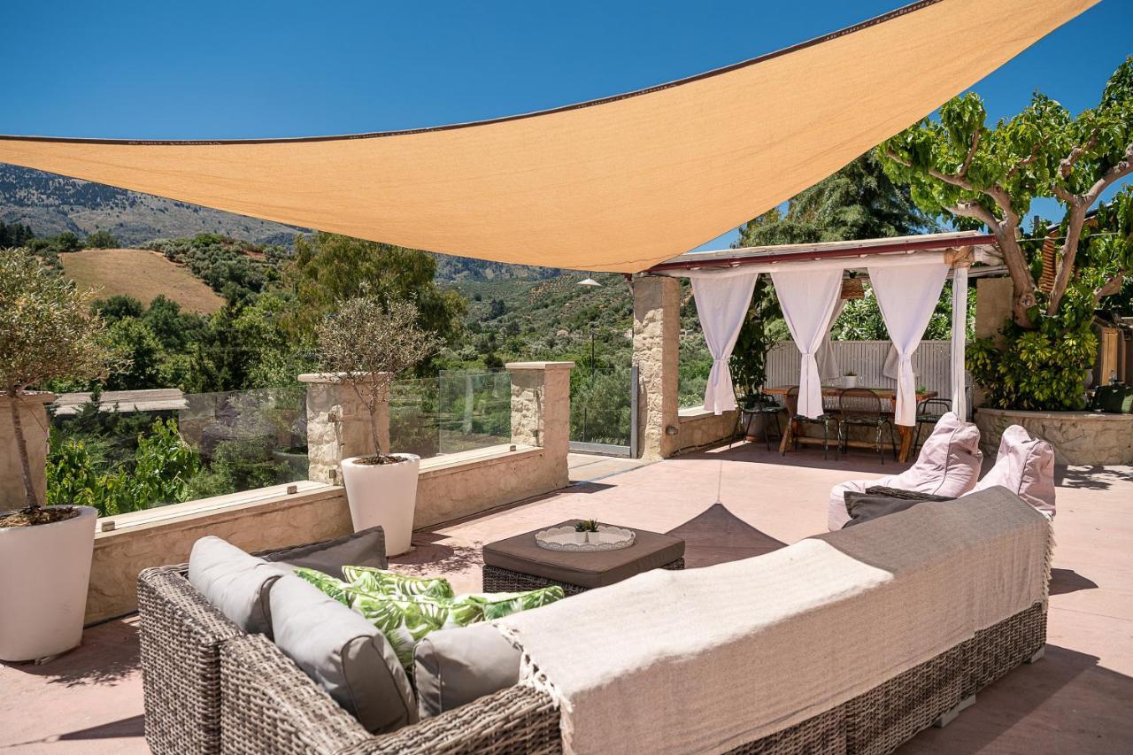 Verekinthos Villas - Pool, Hot Tub, Bbq, Kids Playground, Stunning Mountain Views Yerolakkos Bagian luar foto