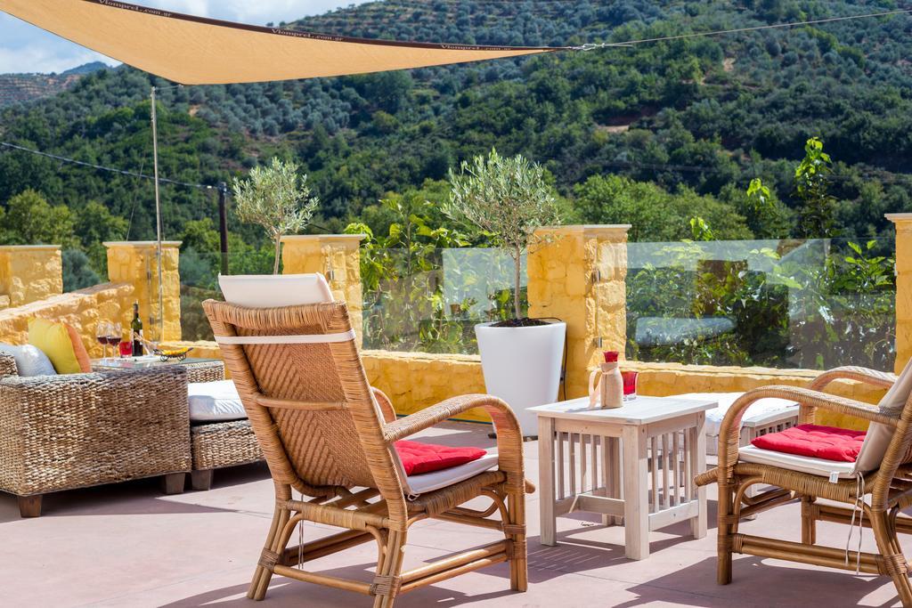 Verekinthos Villas - Pool, Hot Tub, Bbq, Kids Playground, Stunning Mountain Views Yerolakkos Bagian luar foto