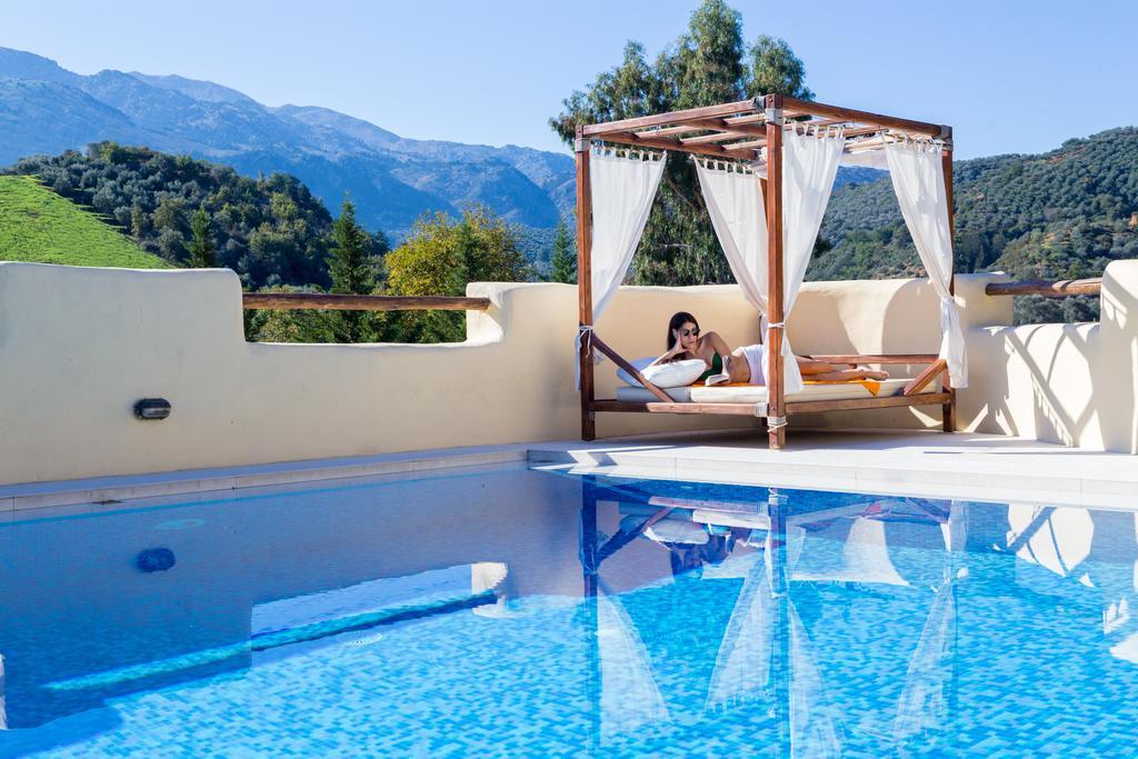 Verekinthos Villas - Pool, Hot Tub, Bbq, Kids Playground, Stunning Mountain Views Yerolakkos Bagian luar foto